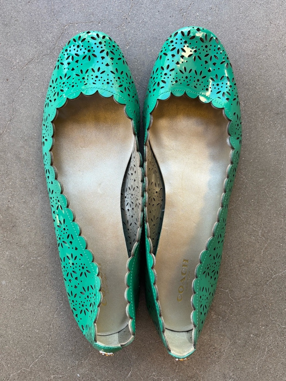 Coach Carsin Green Patent Leather Laser Cut Scalloped Ballet Flats 8.5 B